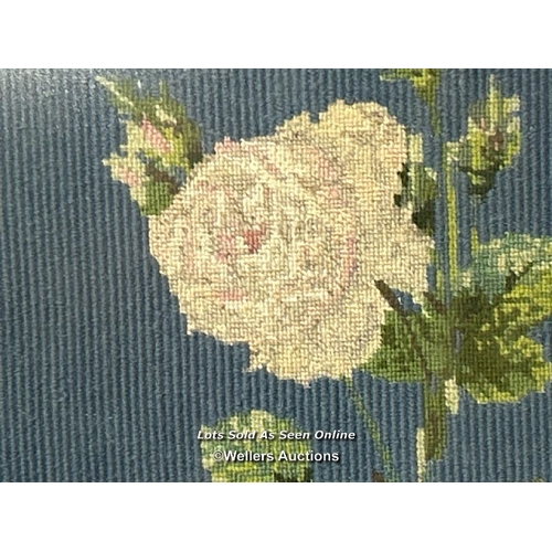 44 - Pair of framed tapestry pictures of flowers, 32x45cm including frames / AN51