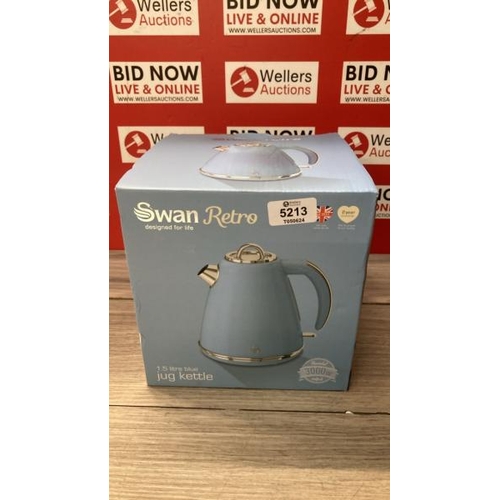 5213 - SWAN SK19020BLN RETRO JUG KETTLE, FAST BOIL, EASY POUR, 360 DEGREE BASE, 1.5L, 3KW, BLUE / G39