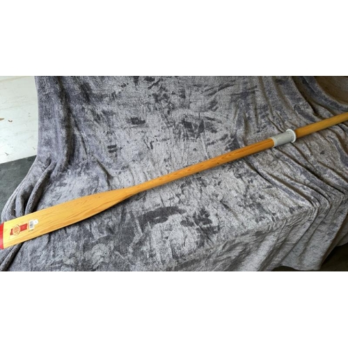 610 - NEW LAHNA WOODEN OAR, 1.8M