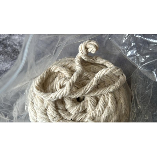 713 - 1/5KG CAULKING COTTON