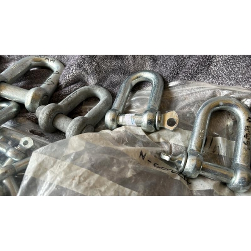 716 - JOB LOT NEW GALVANISED D LINK SHACKLES