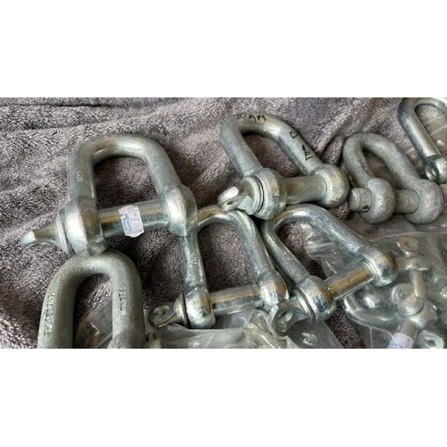 716 - JOB LOT NEW GALVANISED D LINK SHACKLES