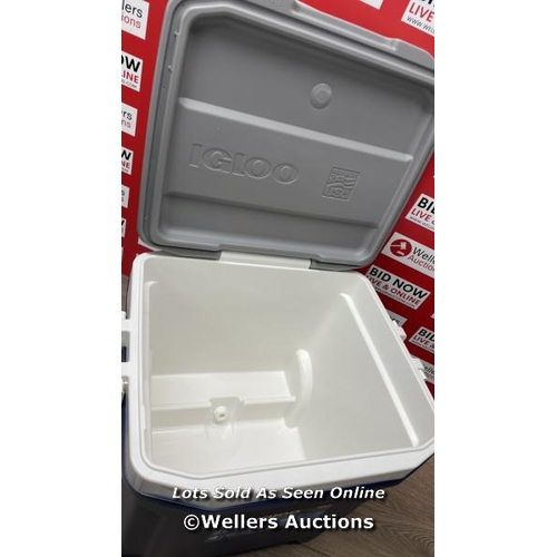 6345 - IGLOO MAX COLD 58 LITRE ROLLER COOL BOX / DAMAGED HANDLE / MINIMAL SIGNS OF USE