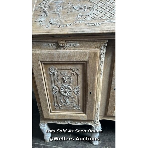 8004 - FRENCH ANTIQUE BUREAU / WRITERS DESK / 126 X 105.5 X 51CM / CON