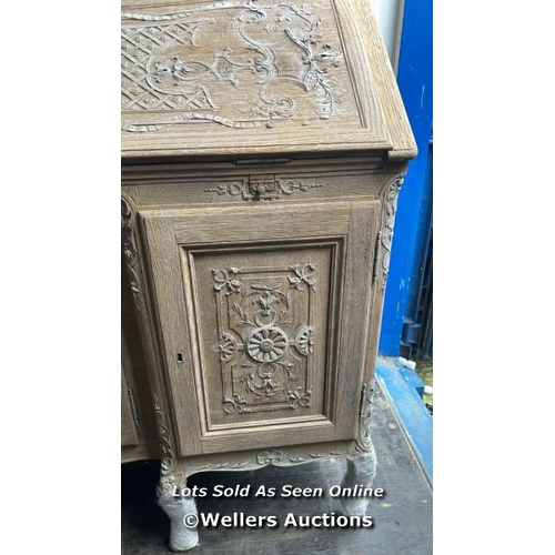 8004 - FRENCH ANTIQUE BUREAU / WRITERS DESK / 126 X 105.5 X 51CM / CON