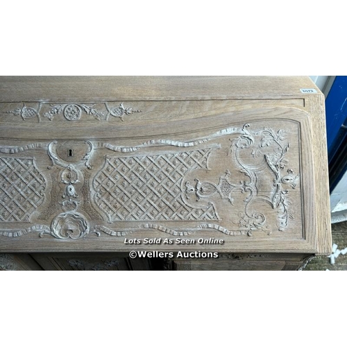 8004 - FRENCH ANTIQUE BUREAU / WRITERS DESK / 126 X 105.5 X 51CM / CON