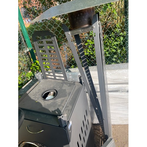 8005 - PYRAMID HEATER PARTS, SEE IMAGES , NO GLASS TUBE / CON