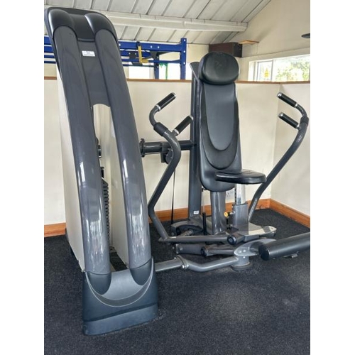 23 - SPORTSART FITNESS S915 INDEPENDENT CHEST PRESS MACHINE, 100KG WEIGHT CAPACITY, APPROX OVERALL DIMENS... 