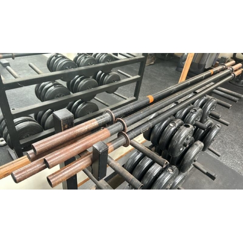 44 - WEIGHT RACK TO INCLUDE X5 STRAIGHT BARS, X10 1.1KG, X12 2.3KG, X11 4.5KG YORK WEIGHT PLATES, RACK DI... 