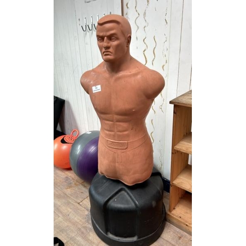 69 - CENTURY PUNCH DUMMY, 148CM (H)