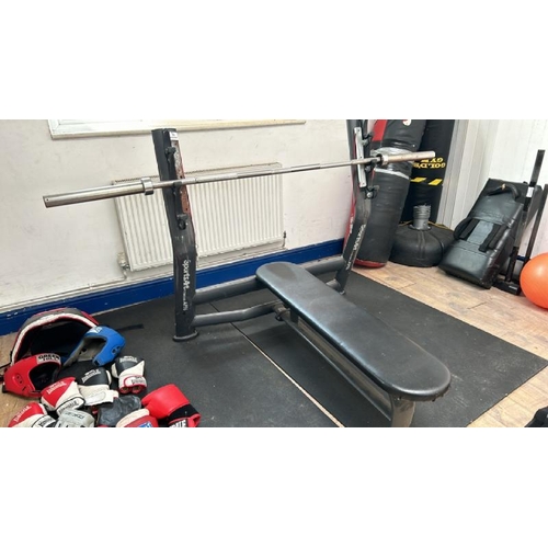 76 - SPORTSART FITNESS A996 BENCH PRESS WITH STRAIGHT BARBELL, APPROX OVERALL MEASUREMENTS 124CM (H) X 12... 