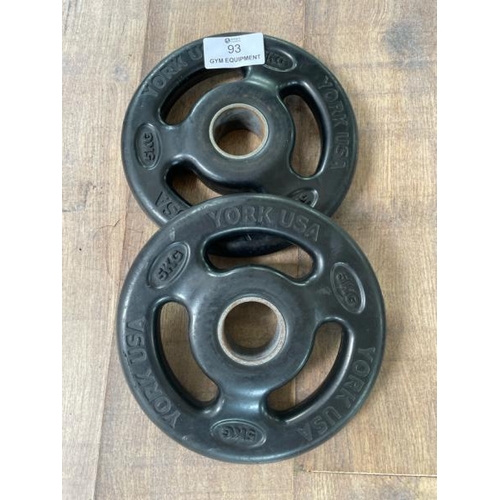 93 - X2 YORK 5KG RUBBER WEIGHT PLATES