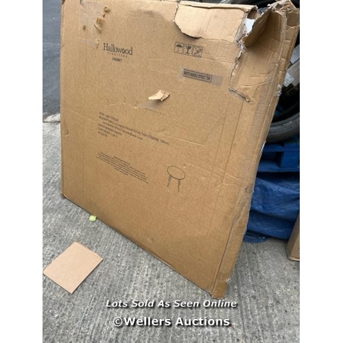 8025 - CULLOMPTON ROUND DINING TABLE