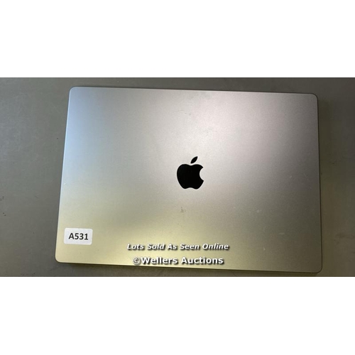 9589 - APPLE MACBOOK PRO 16