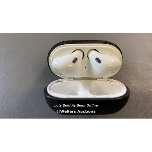 9599 - APPLE AIRPODS / 1ST GEN / A1602 (2016) / SN: H3RK13BULX2Y / BLUETOOTH CONNECTION TESTED