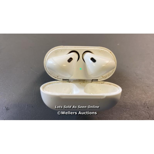 9625 - APPLE AIRPODS / 1ST GEN / A1602 (2016) / SN: GRPWX0THH8TT / BLUETOOTH CONNECTION TESTED