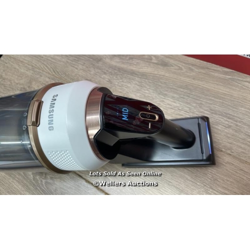 129 - SAMSUNG BESPOKE JET PET VACUUM / POWERS UP / SIGNS OF USE / P9