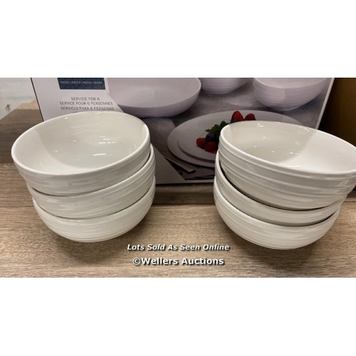 210 - MIKASA SWIRL PORCELAIN DINNERWARE SET, 24 PIECE / MINIMAL SIGNS OF USE / E10