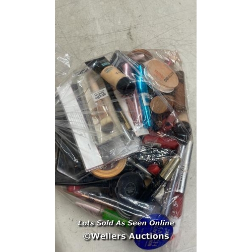 870 - BAG OF PART USED MAKEUPS