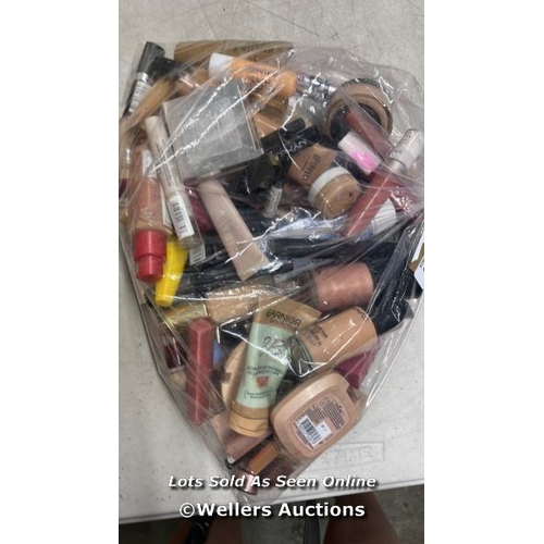 873 - BAG OF PART USED MAKEUPS