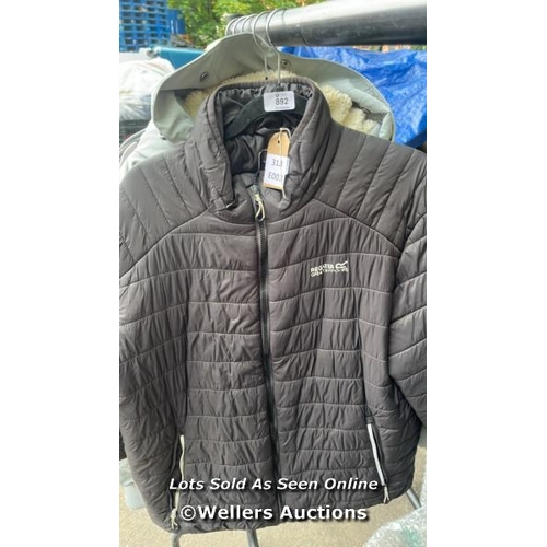 892 - REGATTA PRE-OWNED JACKET SIZE XL