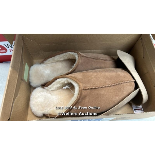 7308 - GENTS NEW KIRKLAND SIGNATURE SHEARLING SLIPPERS / UK 8 / E68