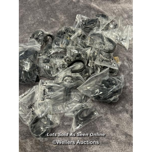 891 - BAG OF ASSORTED MAINLY RUBBER LINED P CLIPS