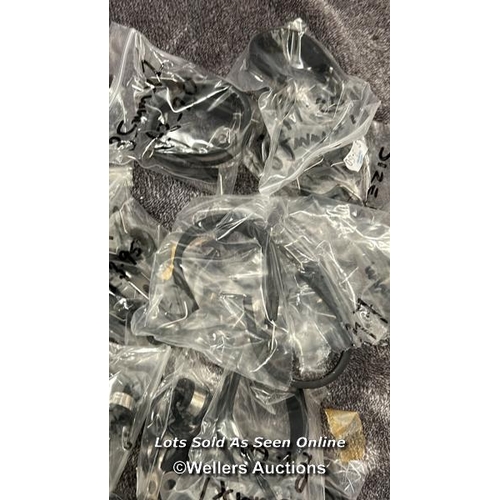 891 - BAG OF ASSORTED MAINLY RUBBER LINED P CLIPS