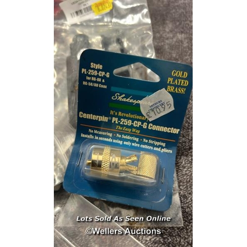 899 - QUANTITY OF ASSORTED BOATING RELATED SUNDRIES INCLUDING CLIPS, FUSE HOLDERS AND FENDER CLEAT