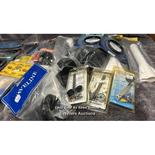 916 - LARGE SELECTION OF NEW MARINE SUNDRIES INCLUDING LIGHTS, PLASTIMO RIGGING SCREW COVERS, MASTHEAD MOU... 