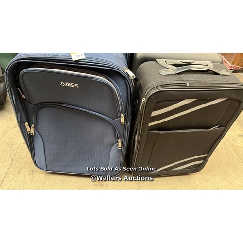 4610 - X2 PRE-OWNED & UNCHECKED SUITCASE INCL. AIRES / S41