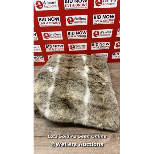 4036 - FAUX FUR HEATED THROW (120 X 160) / MINIMAL SIGNS OF USE / A39