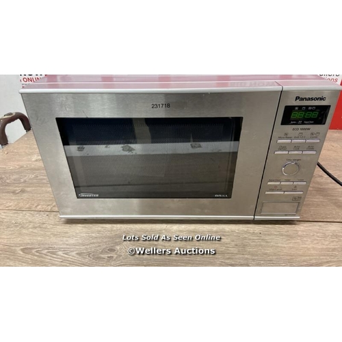 4063 - PANASONIC GRILL MICROWAVE (NN-GD37HSBPQ) / POWERS UP / MINIMAL SIGNS OF USE / A42