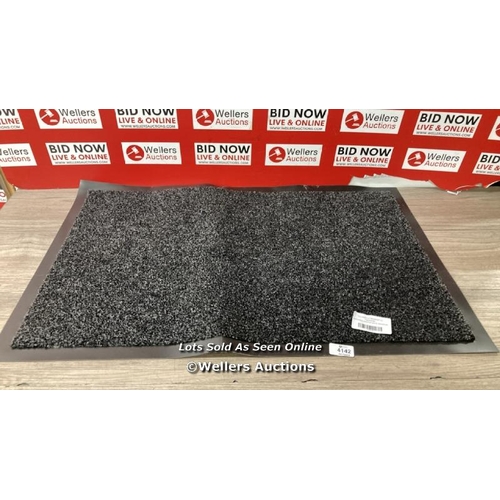 4142 - WASHABLE INDOOR MATS (50X80CM) / SIGNS OF USE / C26