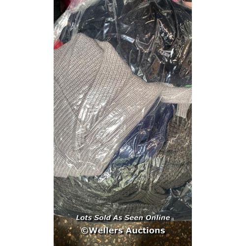 4452 - BAG OF PRE-OWNED MAINLY JUMPERS INCL. NIKE [0]