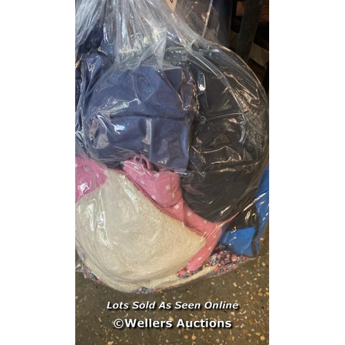 4476 - BAG OF PRE-OWNED MAINLY CHILDREN CLOTHING [0]