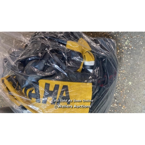 4489 - BAG OF PRE-OWNED JACKETS [0]