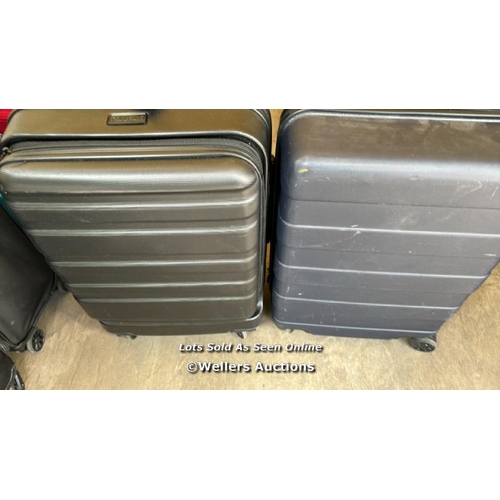 4574 - X2 PRE-OWNED SUITCASE INCL. CALPAK [0]