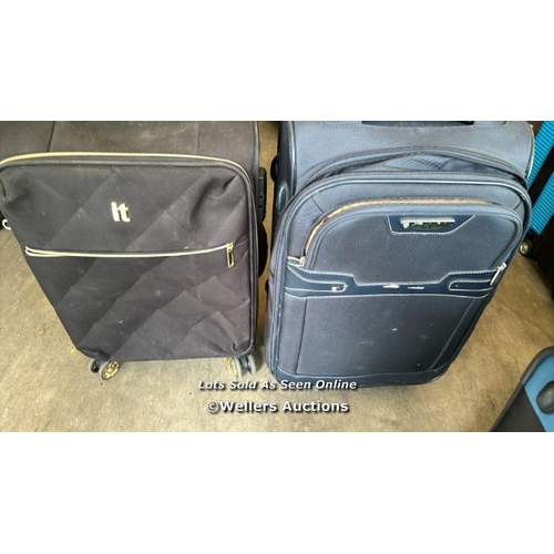 4581 - X2 PRE-OWNED SUITCASE INCL. IT [0]