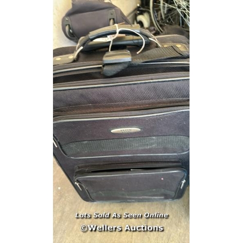 4584 - X2 PRE-OWNED SUITCASE INCL. FLYLITE [0]