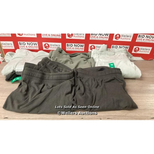 3021 - PRE OWNED JACHS NEW YORK JOGGER SHORTS XL / B20