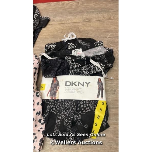 3024 - PRE OWNED DKNY PJ SET / LIVE LOVE LOUNGE SET S / B21