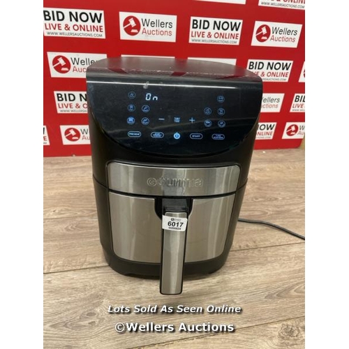 6017 - GOURMIA 6.7L DIGITIAL AIR FRYER / POWERS UP / SIGNS OF USE / F19