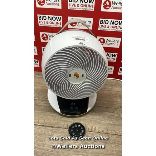 6051 - MEACO AIR CIRCULATOR FAN / SIGNS OF USE / POWERS UP / F15