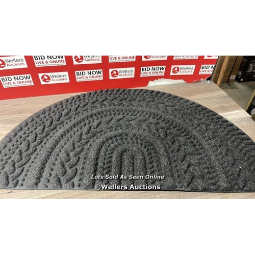 6106 - APACHE MILLS HALF MOON DOOR MAT / MINIMAL SIGNS OF USE / SEE IMAGES / F15