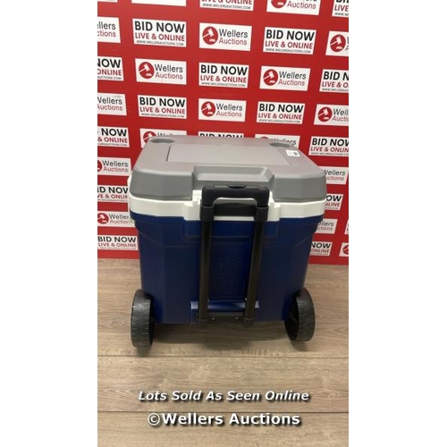 6179 - IGLOO MAX COLD 58 LITRE ROLLER COOL BOX / APPEARS NEW / A6