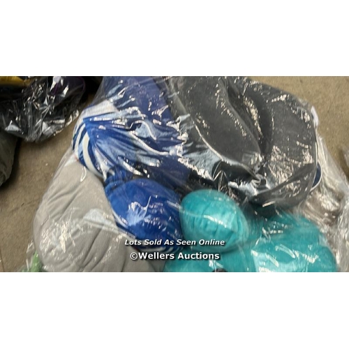 6296 - BAG OF  TRAVEL PILLOWS