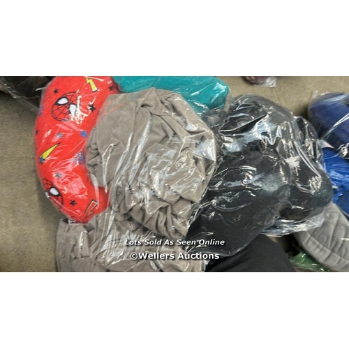 6297 - BAG OF TRAVEL PILLOWS