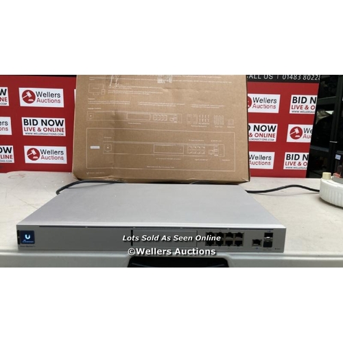 6728 - UBIQUITI UNIFI DREAM MACHINE PRO 1U RACK MOUNT APPLIANCE /POWERS UP / MINIMAL SIGNS OF USE / E66