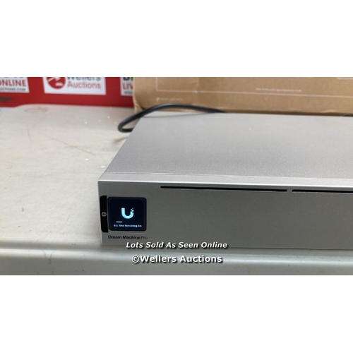 6728 - UBIQUITI UNIFI DREAM MACHINE PRO 1U RACK MOUNT APPLIANCE /POWERS UP / MINIMAL SIGNS OF USE / E66